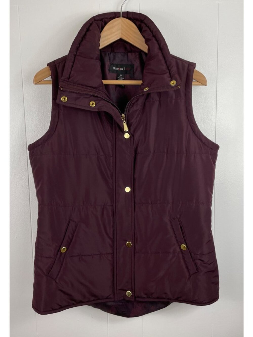 Style & Co Womens Size Medium Burgundy Puffer Vest w/Gold Zipper & Snaps